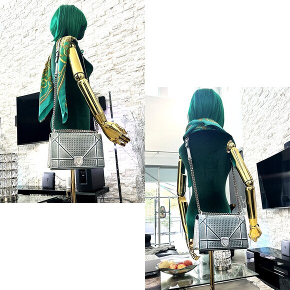 Christian Dior Silver Metallic Micro Cannage Patent Medium Diorama Flap Bag - Picture 15 of 16